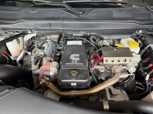 Used 2022 RAM 3500 Limited AWD/4WD image 13