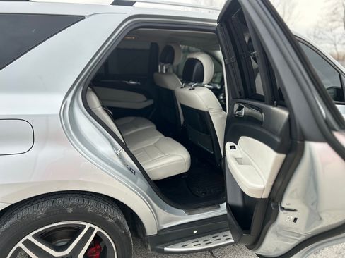 Used 2017 Mercedes-Benz GLE 43 AMG GLE 43 Sport Utility 4D image 4
