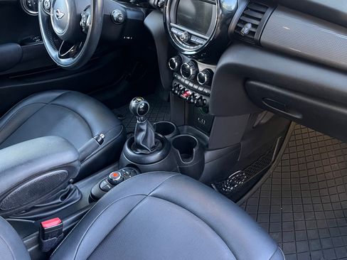 Used 2017 MINI Cooper 2-Door Hardtop FWD image 6