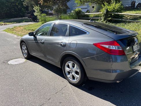 Used 2012 Honda Crosstour EX-L image 1