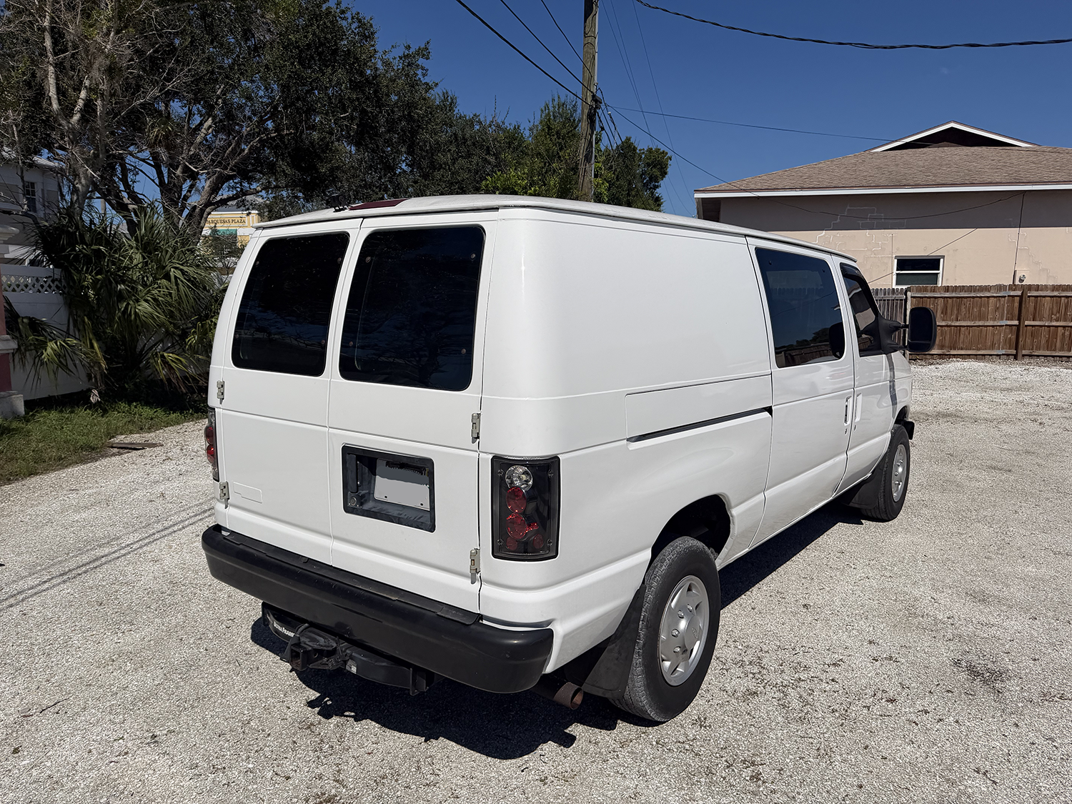 Used 2005 Ford E-350 and Econoline 350 Super Duty RWD image 4