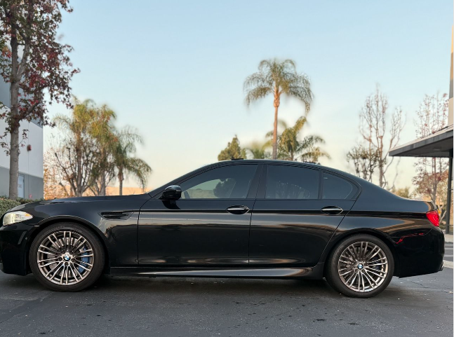 Used 2013 BMW M5 RWD image 10