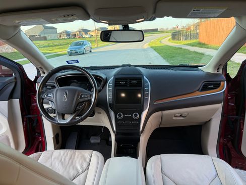 Used 2017 Lincoln MKC Select w/ Select Plus Package image 11