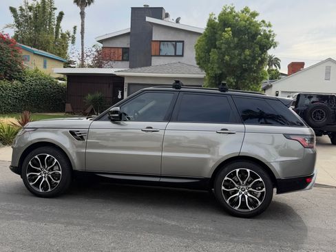 Used 2019 Land Rover Range Rover Sport HSE image 2