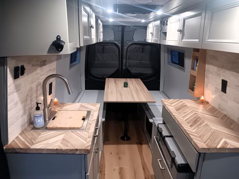 Used 2019 Mercedes-Benz Sprinter 170 image 30