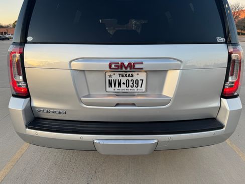 Used 2018 GMC Yukon SLT w/ Premium Edition image 15