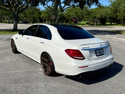 Used 2020 Mercedes-Benz E 63 AMG S image 4