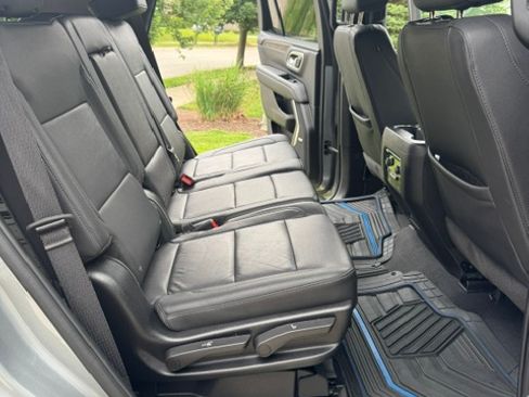 Used 2024 Chevrolet Tahoe LT w/ Luxury Package AWD/4WD image 14