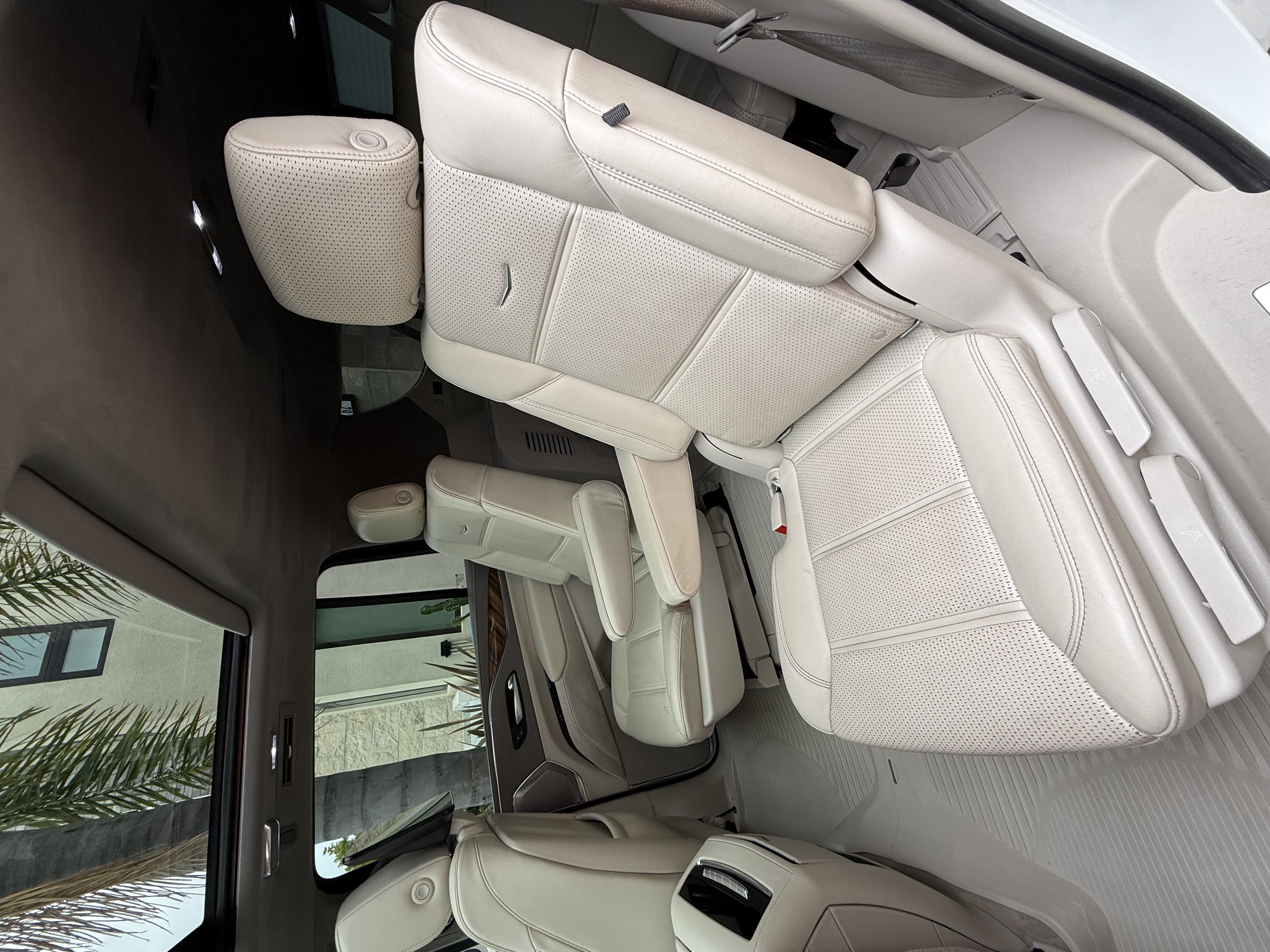 Used 2021 Cadillac Escalade ESV Sport Platinum AWD/4WD image 14