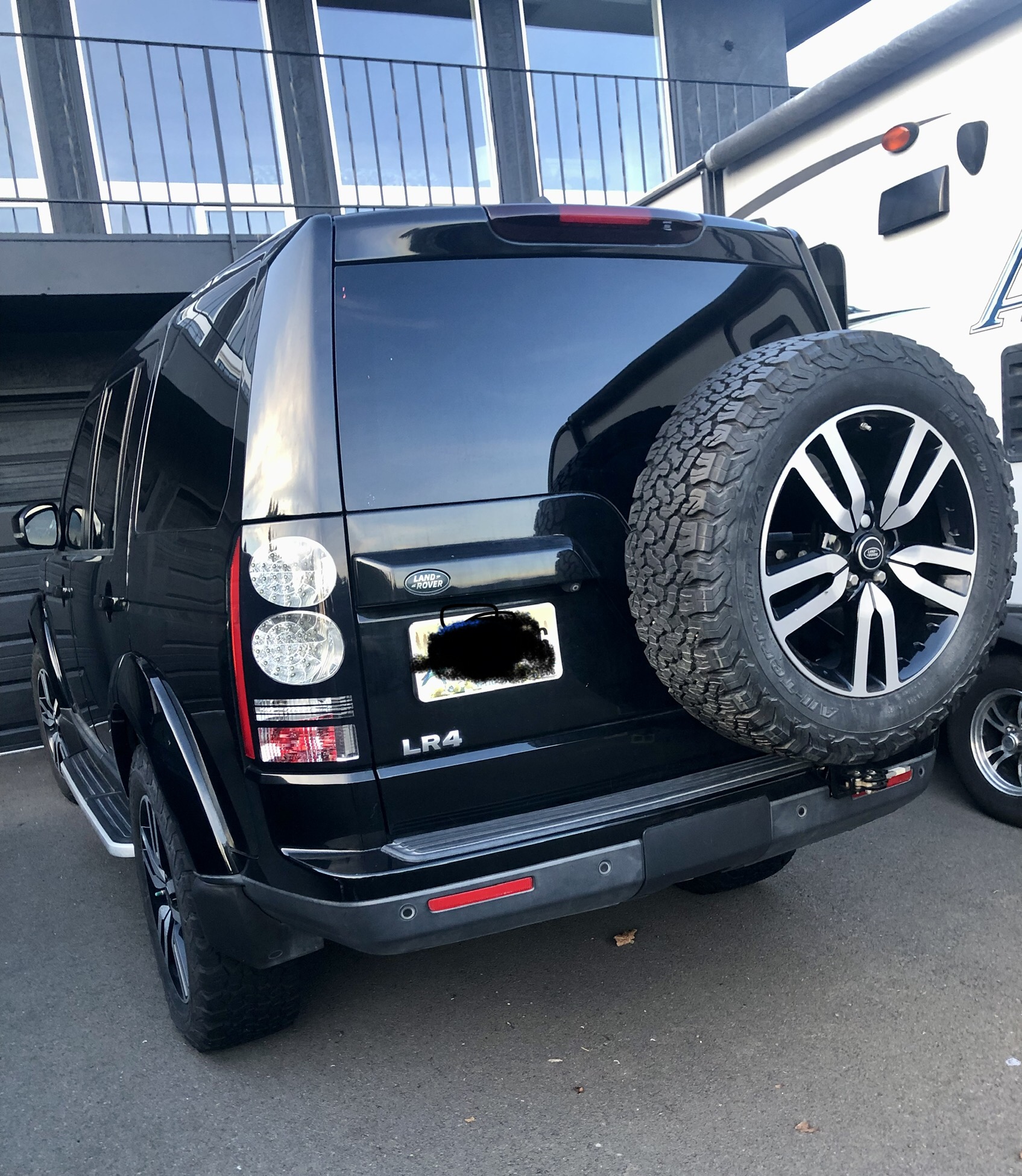 Used 2016 Land Rover LR4 HSE LUX AWD/4WD image 6