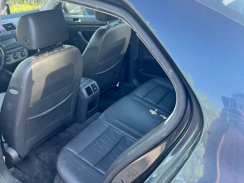 Used 2005 Volkswagen Jetta 2.5 FWD image 12