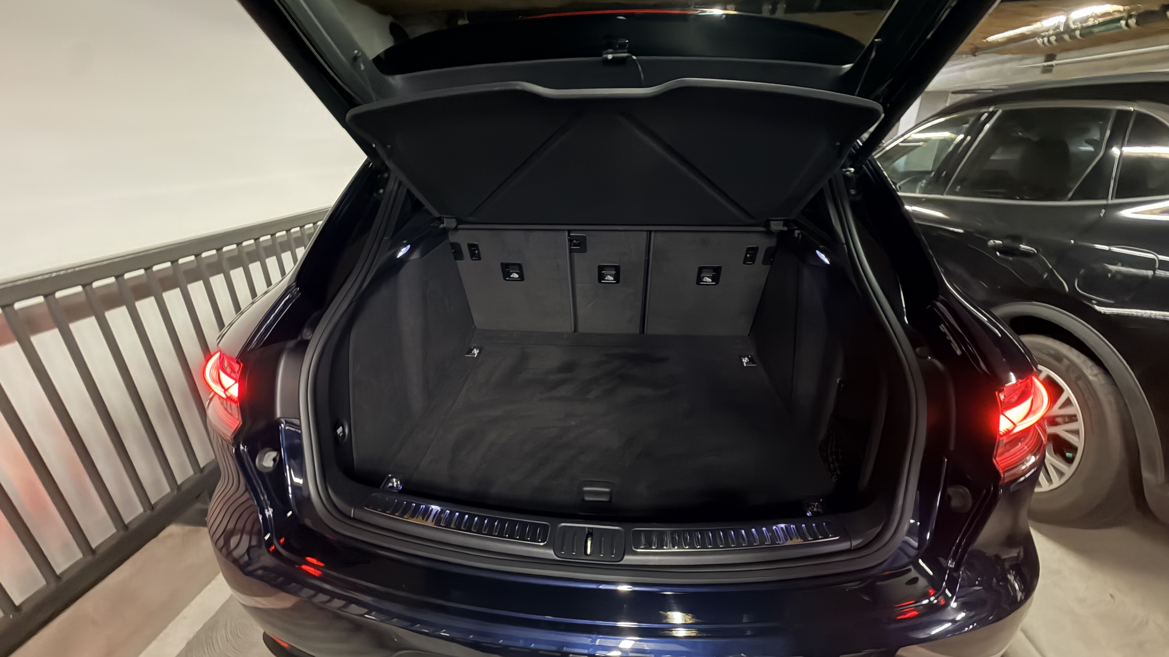 Used 2021 Porsche Macan S AWD/4WD image 17