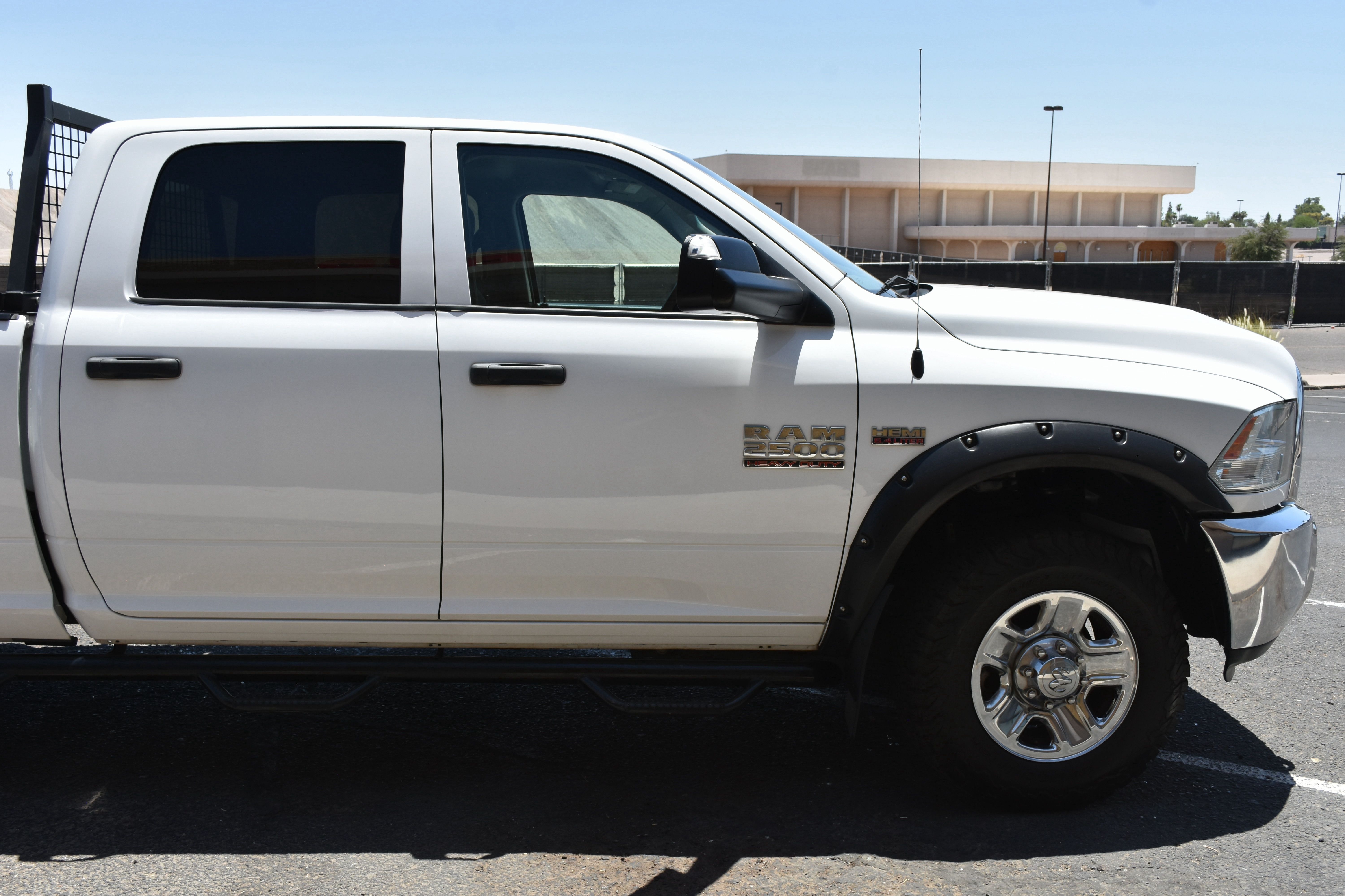 Used 2016 RAM 2500 Tradesman w/ Chrome Appearance Group AWD/4WD image 8