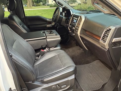 Used 2015 Ford F150 Lariat w/ Equipment Group 501A Mid AWD/4WD image 17