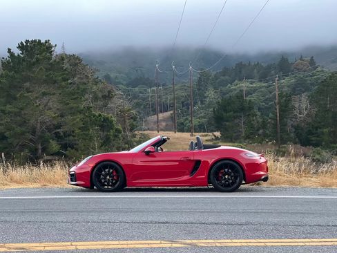 Used 2016 Porsche Boxster GTS RWD image 2