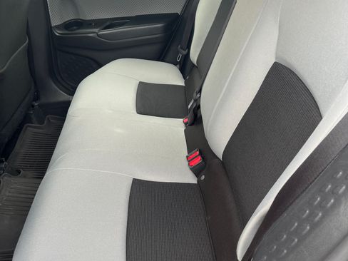 Used 2019 Toyota C-HR XLE FWD image 6
