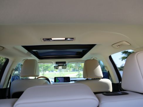 Used 2022 Lexus RX 450h AWD w/ Premium Package image 30
