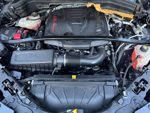 Used 2018 Alfa Romeo Stelvio Ti Sport image 16