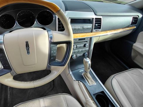 Used 2012 Lincoln MKZ image 8