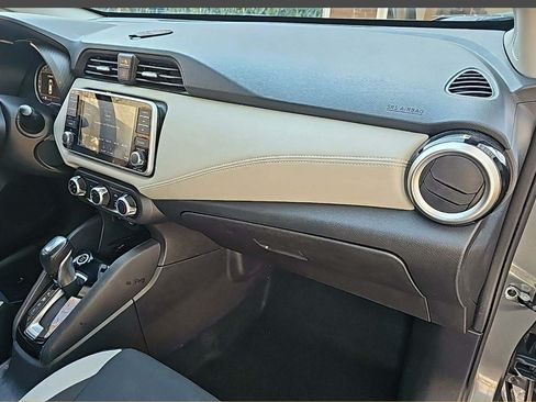 Used 2020 Nissan Versa SV image 9