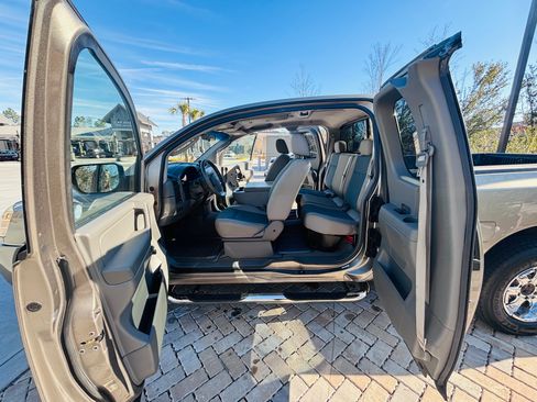 Used 2007 Nissan Titan XE w/ Preferred Pkg image 19