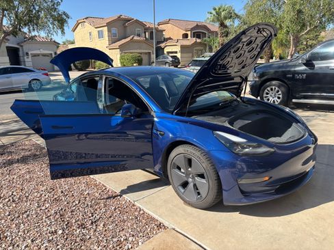Used 2022 Tesla Model 3 Long Range AWD/4WD image 6