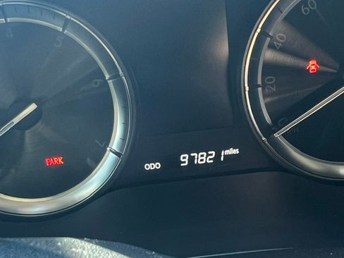 Used 2021 Lexus LX 570 4WD w/ Luxury Package image 12