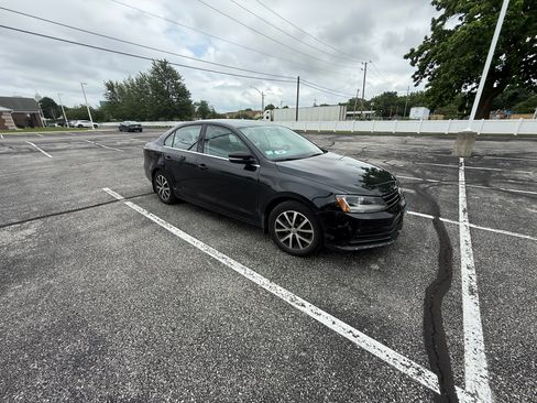 Used 2017 Volkswagen Jetta SE FWD image 5