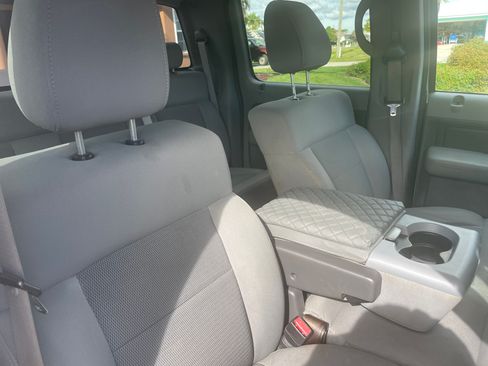 Used 2004 Ford F150 XLT image 11