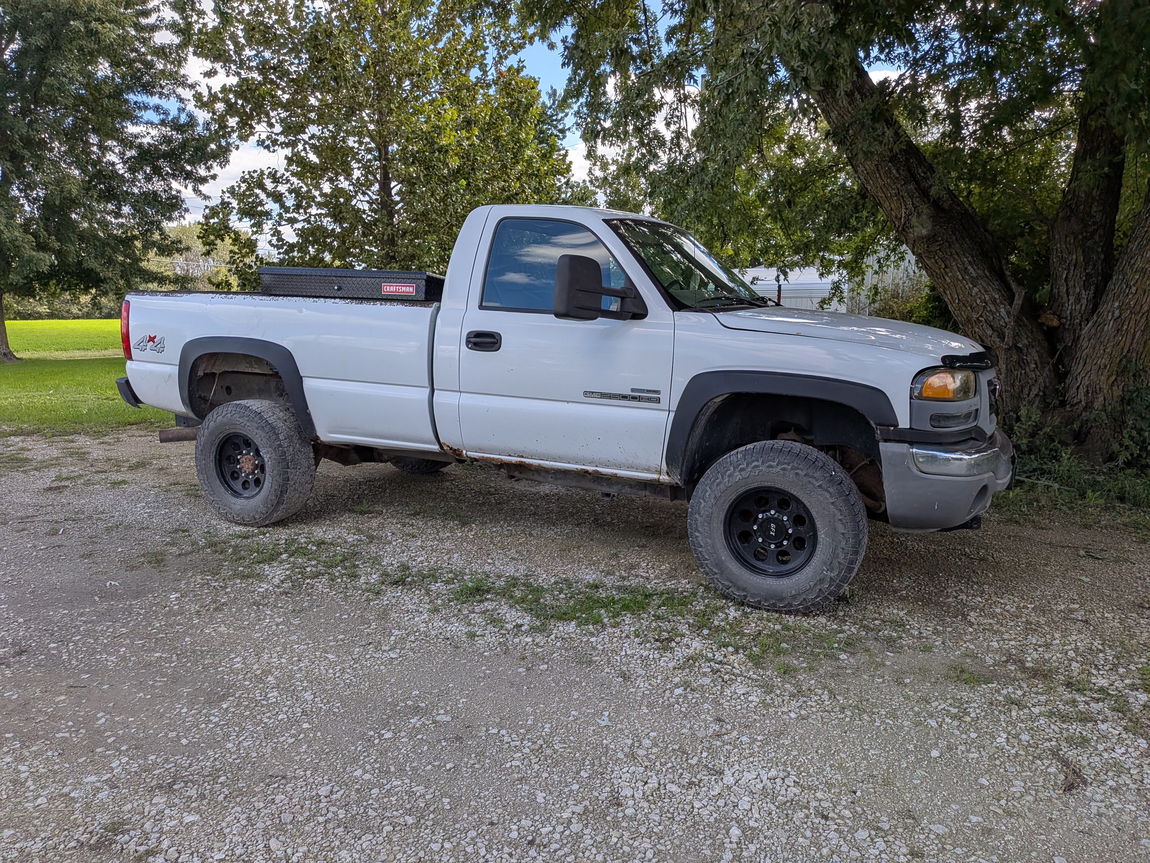 Used 2007 GMC Sierra 2500 W/T w/ Heavy-Duty Power Package AWD/4WD image 1