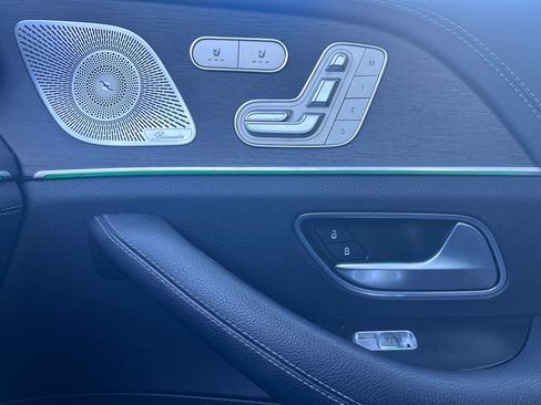 Used 2020 Mercedes-Benz GLS 450 4MATIC image 16