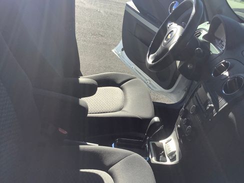 Used 2008 Chevrolet HHR LS image 4