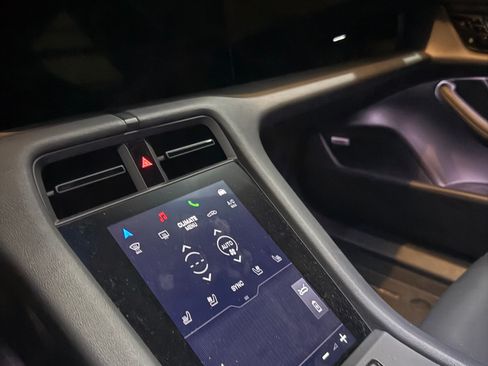 Used 2021 Porsche Taycan Sedan 4D image 8