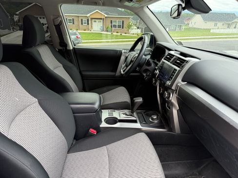 Used 2021 Toyota 4Runner SR5 image 27