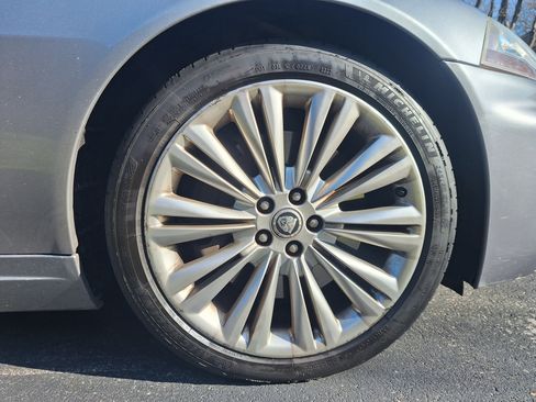 Used 2011 Jaguar XK Convertible image 10