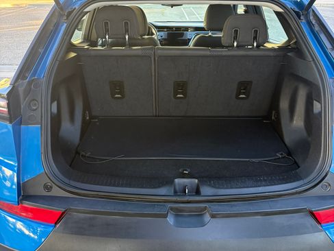 Used 2022 Chevrolet Bolt EUV LT w/ Driver Confidence Package image 8