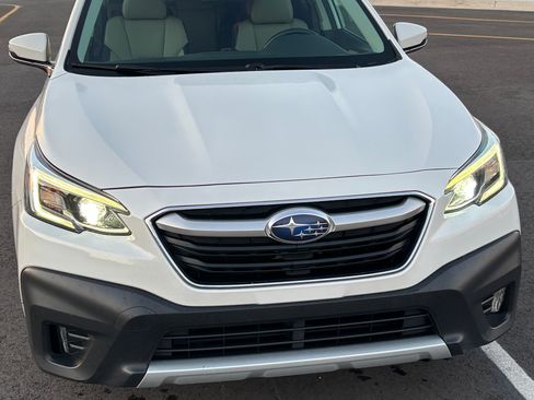 Used 2022 Subaru Outback Limited image 1