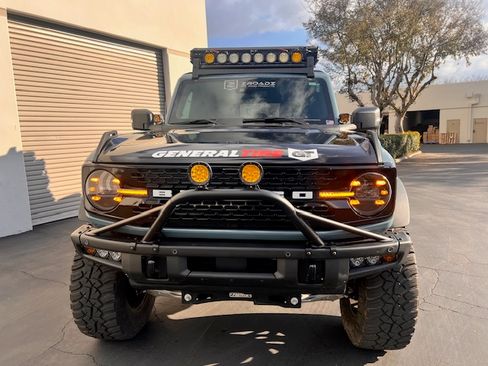 Used 2021 Ford Bronco Badlands image 2