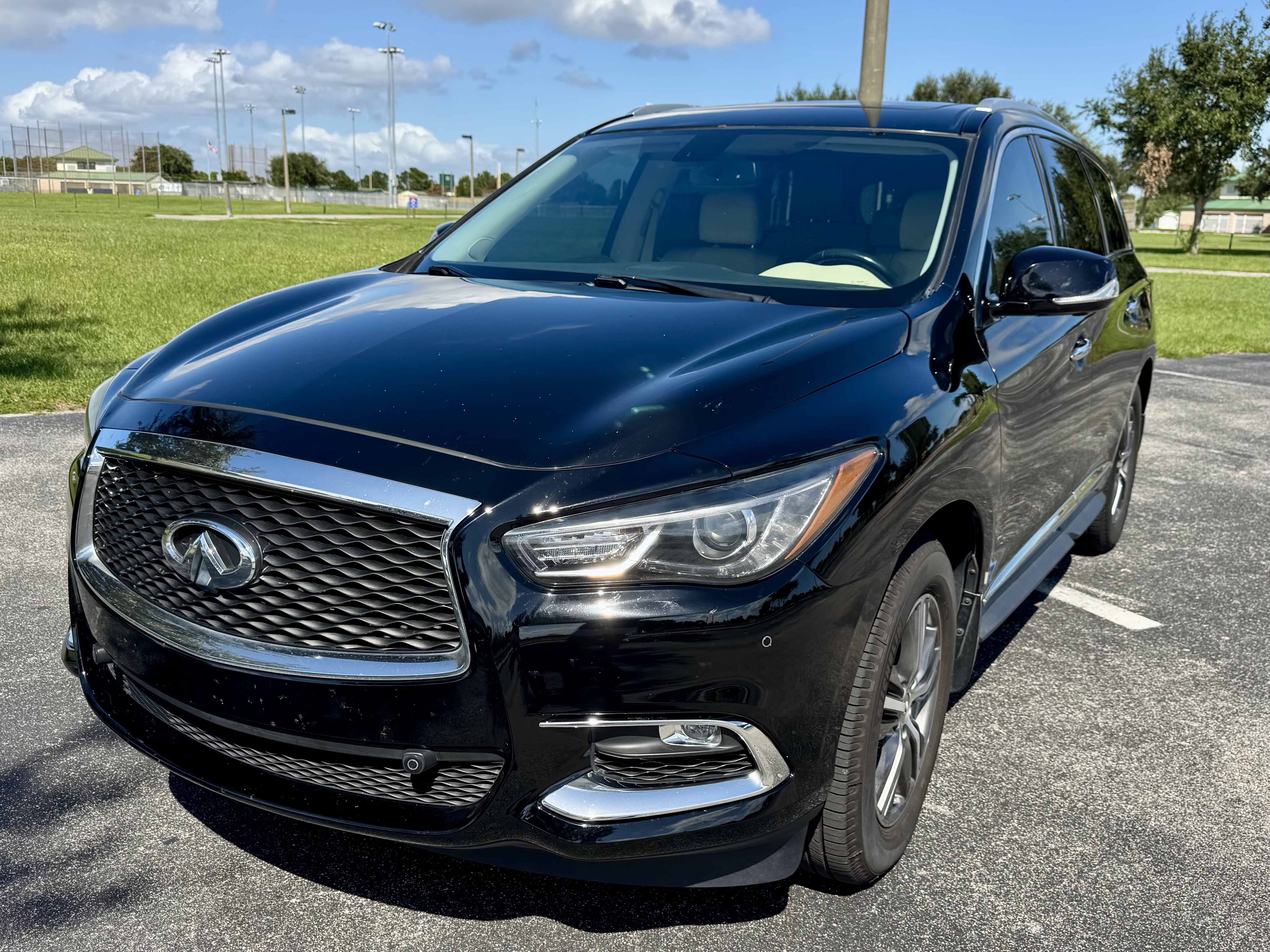 Used 2017 INFINITI QX60 FWD w/ Premium Plus Package image 8