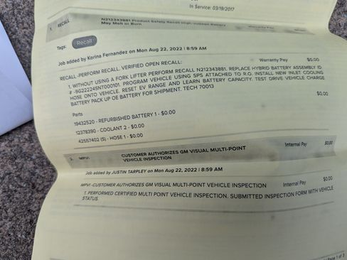 Used 2017 Chevrolet Bolt Premier w/ Driver Confidence II Package image 29