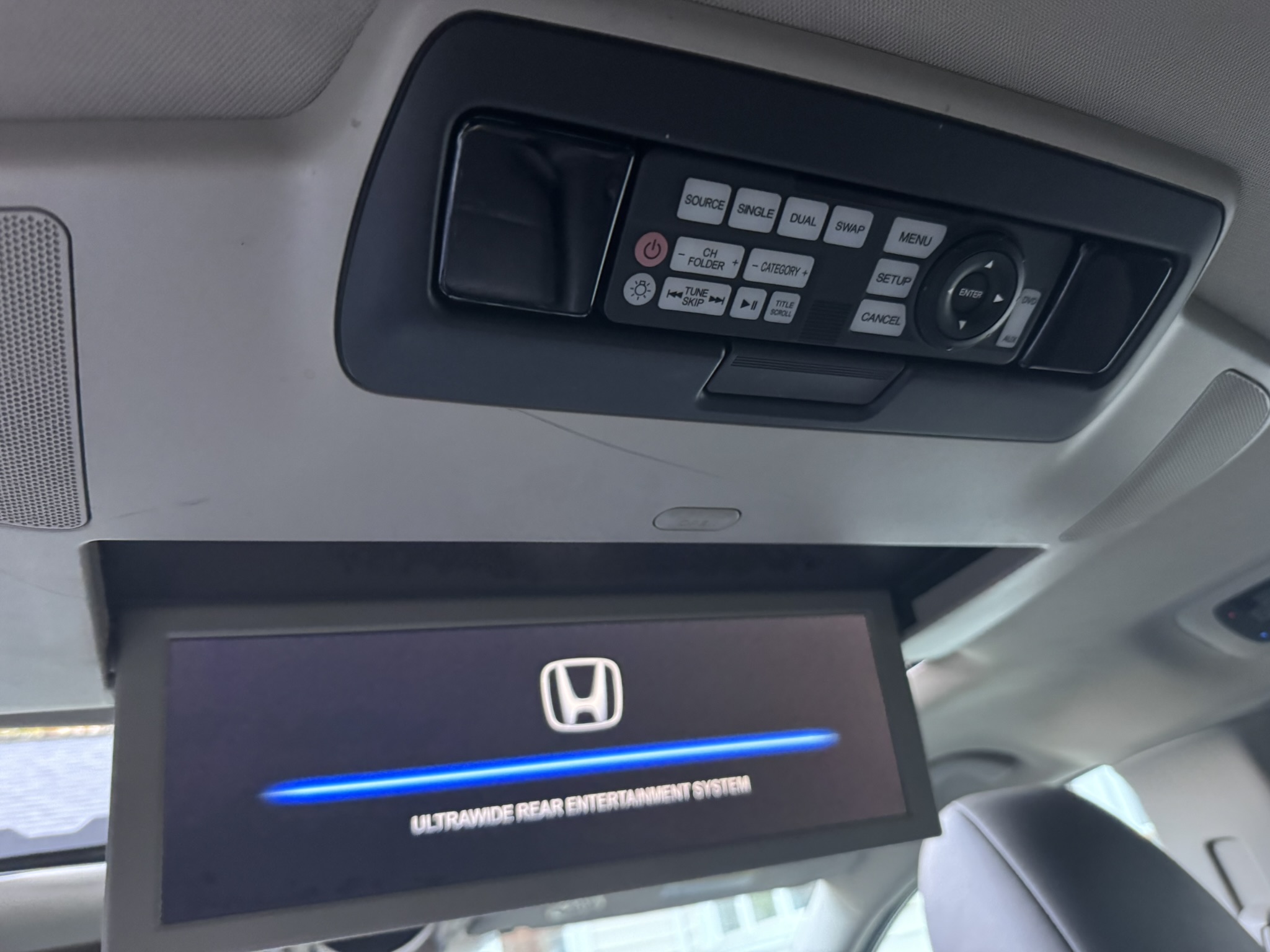 Used 2014 Honda Odyssey Touring Elite image 14