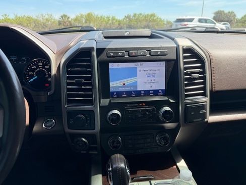 Used 2019 Ford F150 King Ranch w/ Equipment Group 601A Luxury AWD/4WD image 13