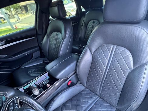 Used 2017 Audi S8 Plus w/ Dynamic Package AWD/4WD image 20