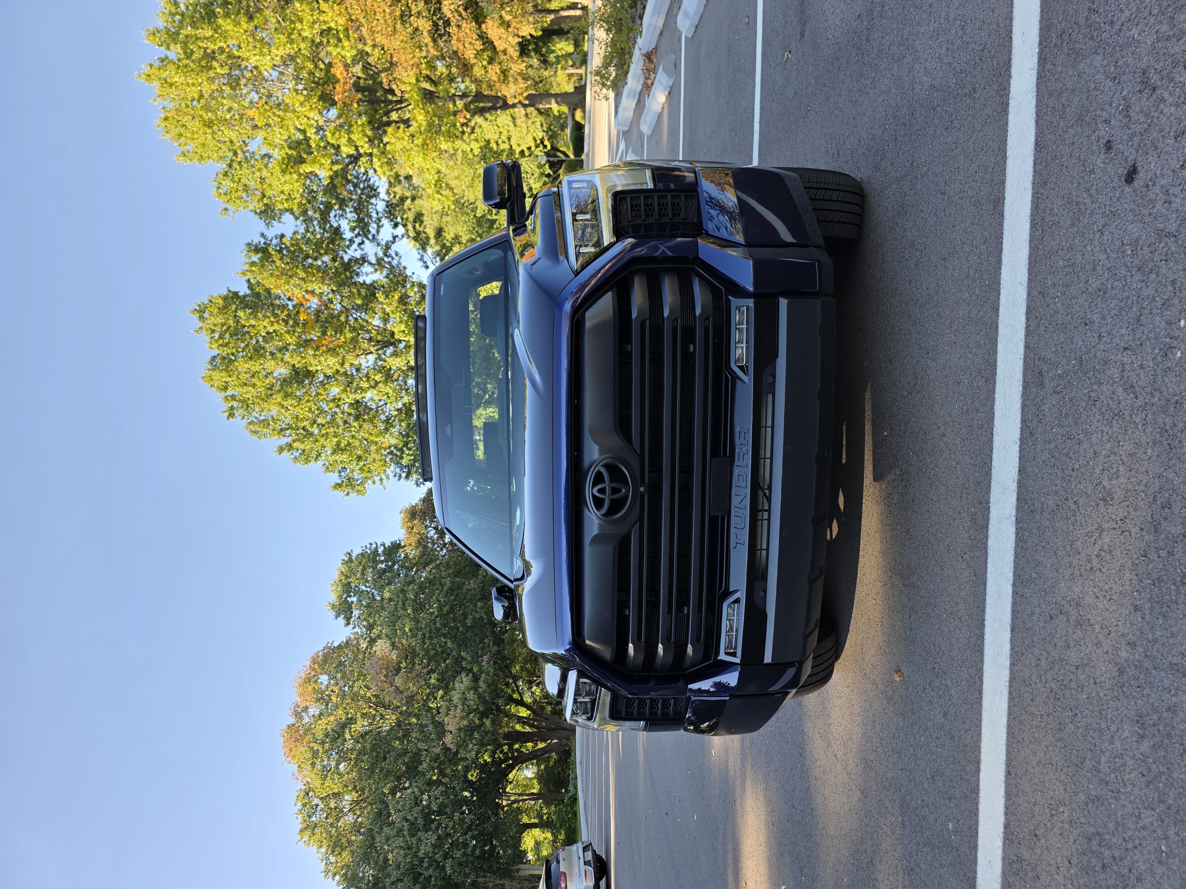 Used 2025 Toyota Tundra Limited AWD/4WD image 24