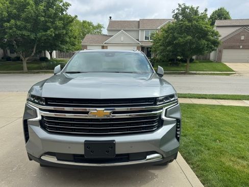 Used 2024 Chevrolet Tahoe LT w/ Luxury Package AWD/4WD image 6