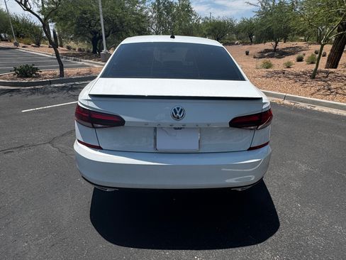 Used 2021 Volkswagen Passat 2.0T R-Line FWD image 4