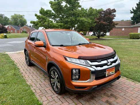 Used 2020 Mitsubishi Outlander Sport SE AWD/4WD image 1