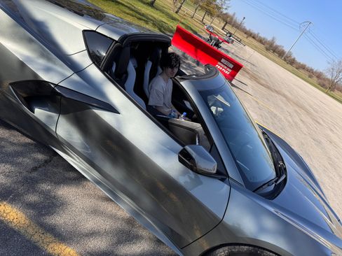 Used 2024 Chevrolet Corvette Stingray Preferred Cpe w/ Z51 Performance Package image 4