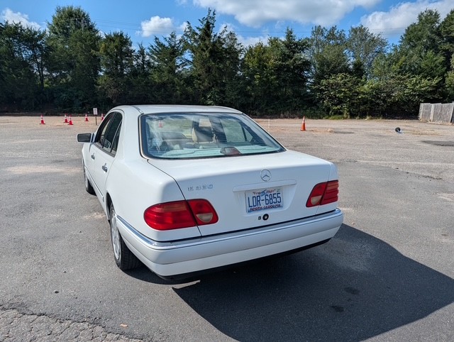 Used 1997 Mercedes-Benz E 320 Sedan image 6