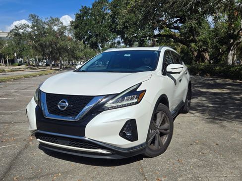 Used 2019 Nissan Murano Platinum image 2